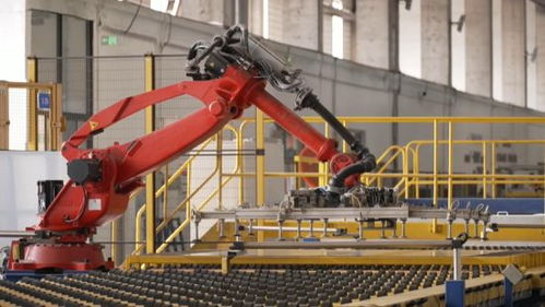 智領(lǐng)未來(lái)，創(chuàng)新驅(qū)動(dòng)——襄城光伏玻璃企業(yè)邁向高質(zhì)量發(fā)展新征途